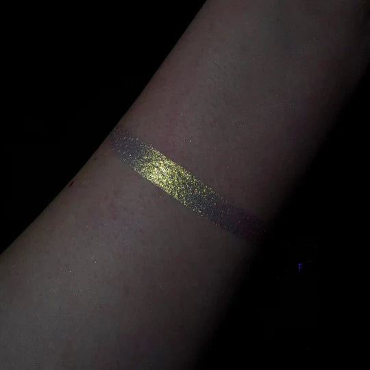Glisten Cosmetics - Wet Liner - Charm (Duochrome White Gold)