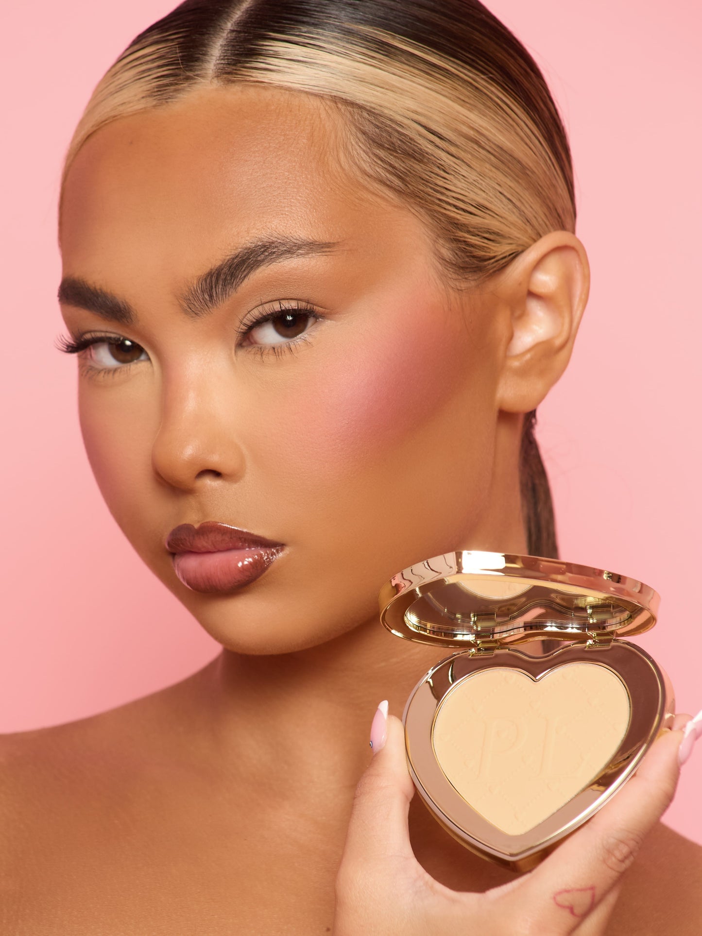 Under-Eye Brightening Powder