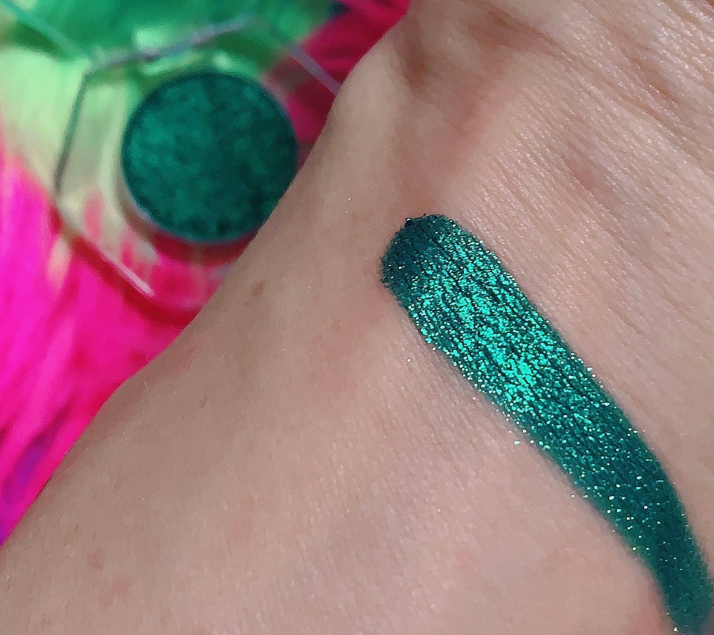 Inked Doll Cosmetics - *Lmt. Edt. Holiday* CHEMIS-TREE Pressed Duochrome