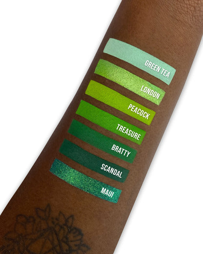 Gavissi Beauty - "BRATTY" MATTE EYESHADOW