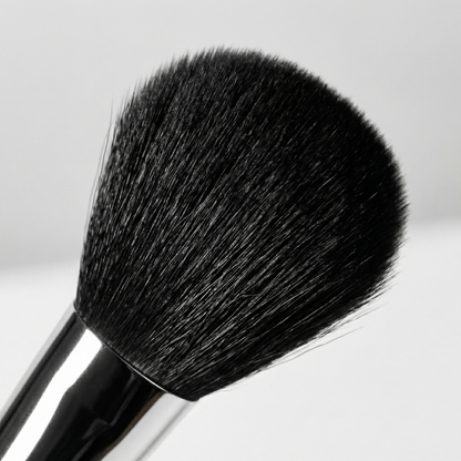 Amazing Cosmetics - Velvet Brush